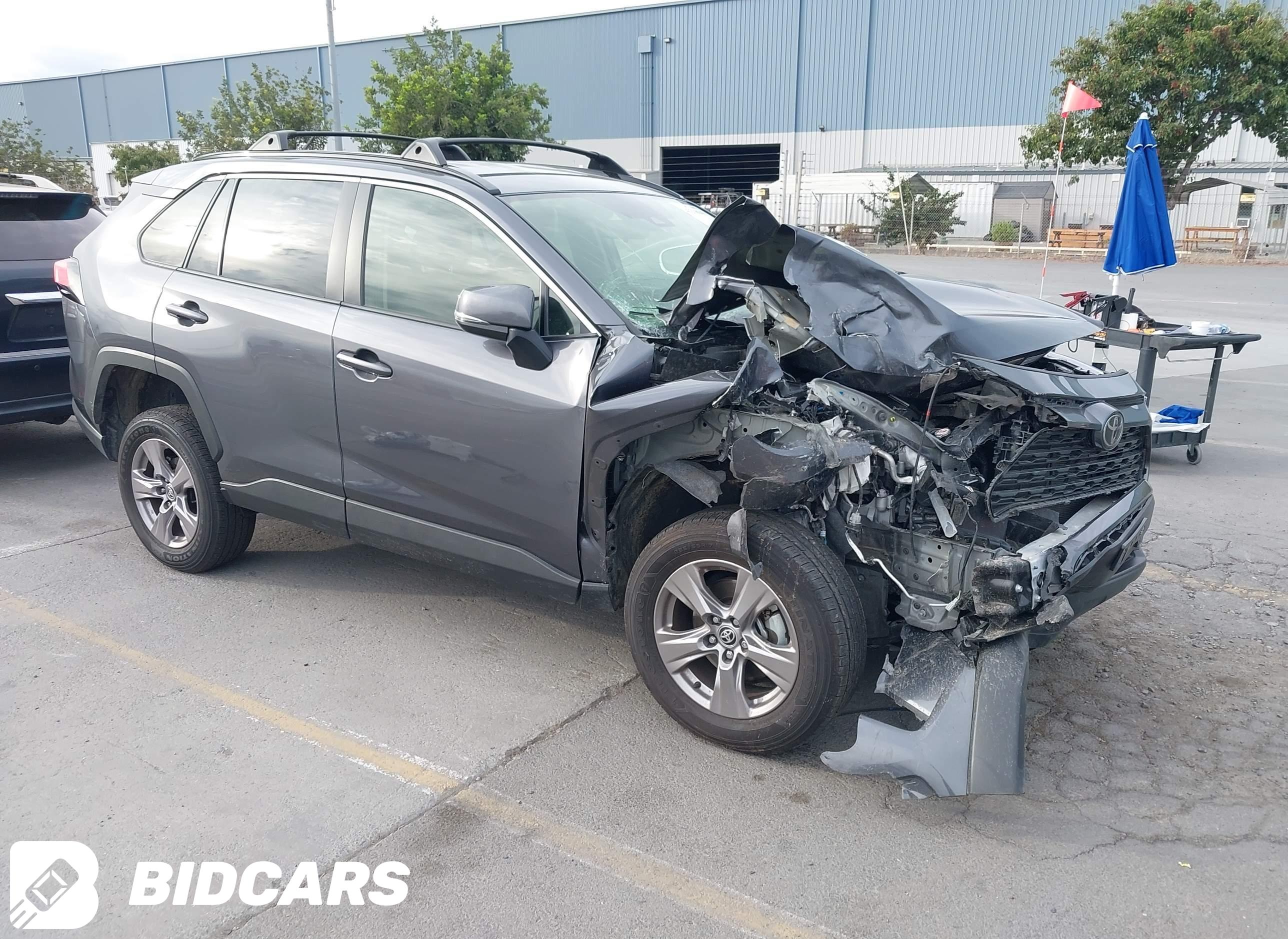 2024 Toyota RAV4, Xle