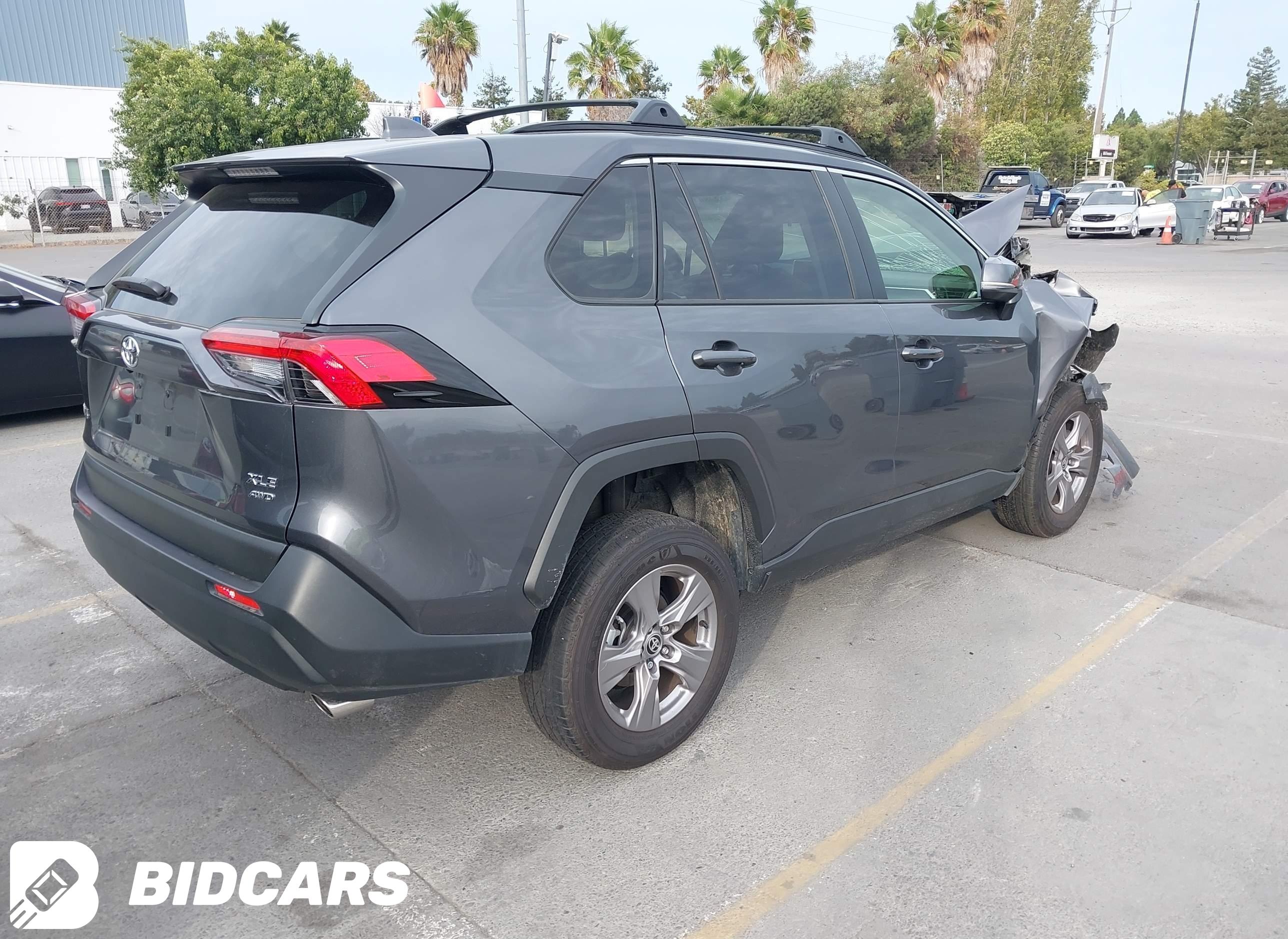 2024 Toyota RAV4, Xle