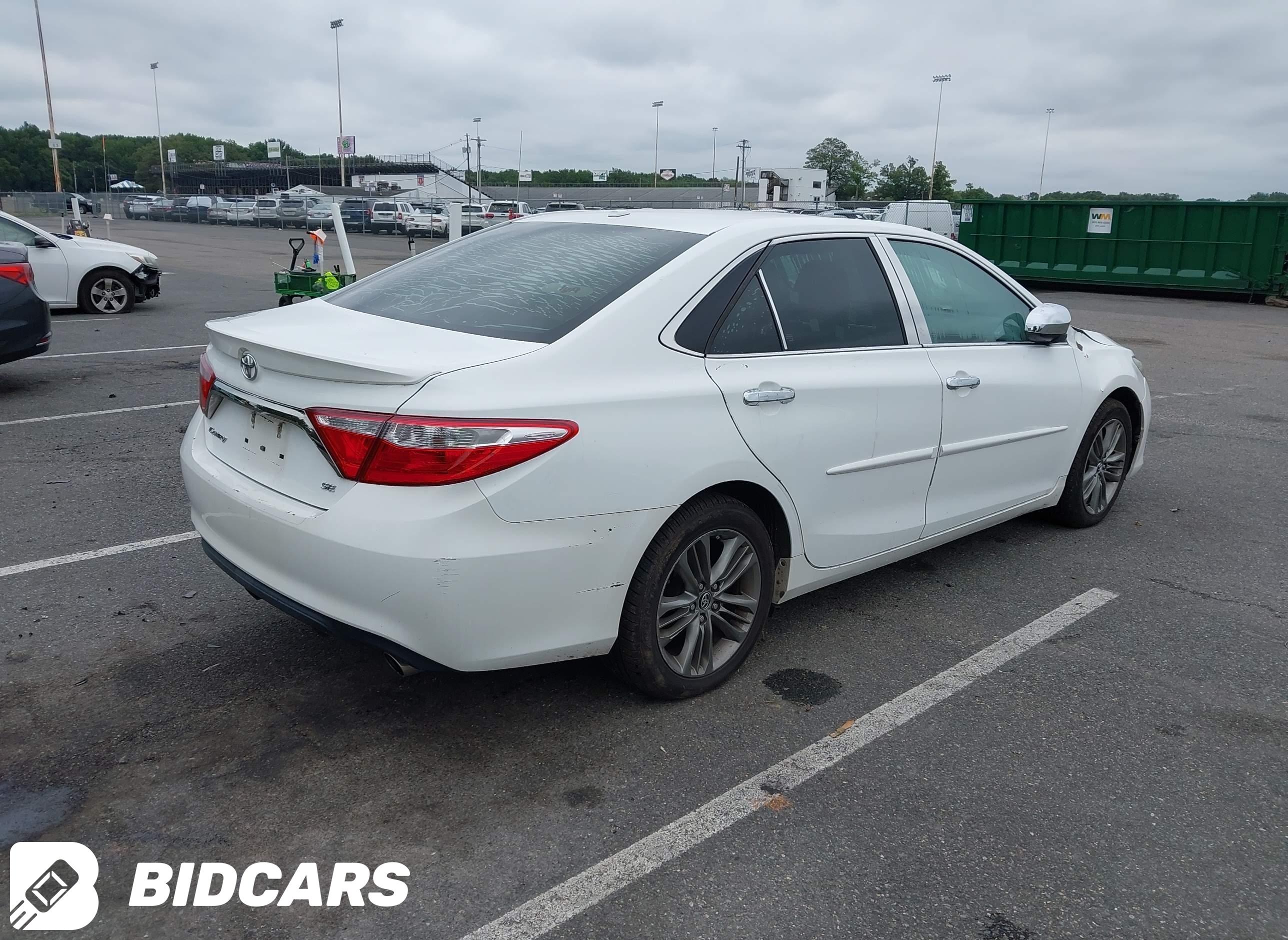 2016 Toyota Camry, SE