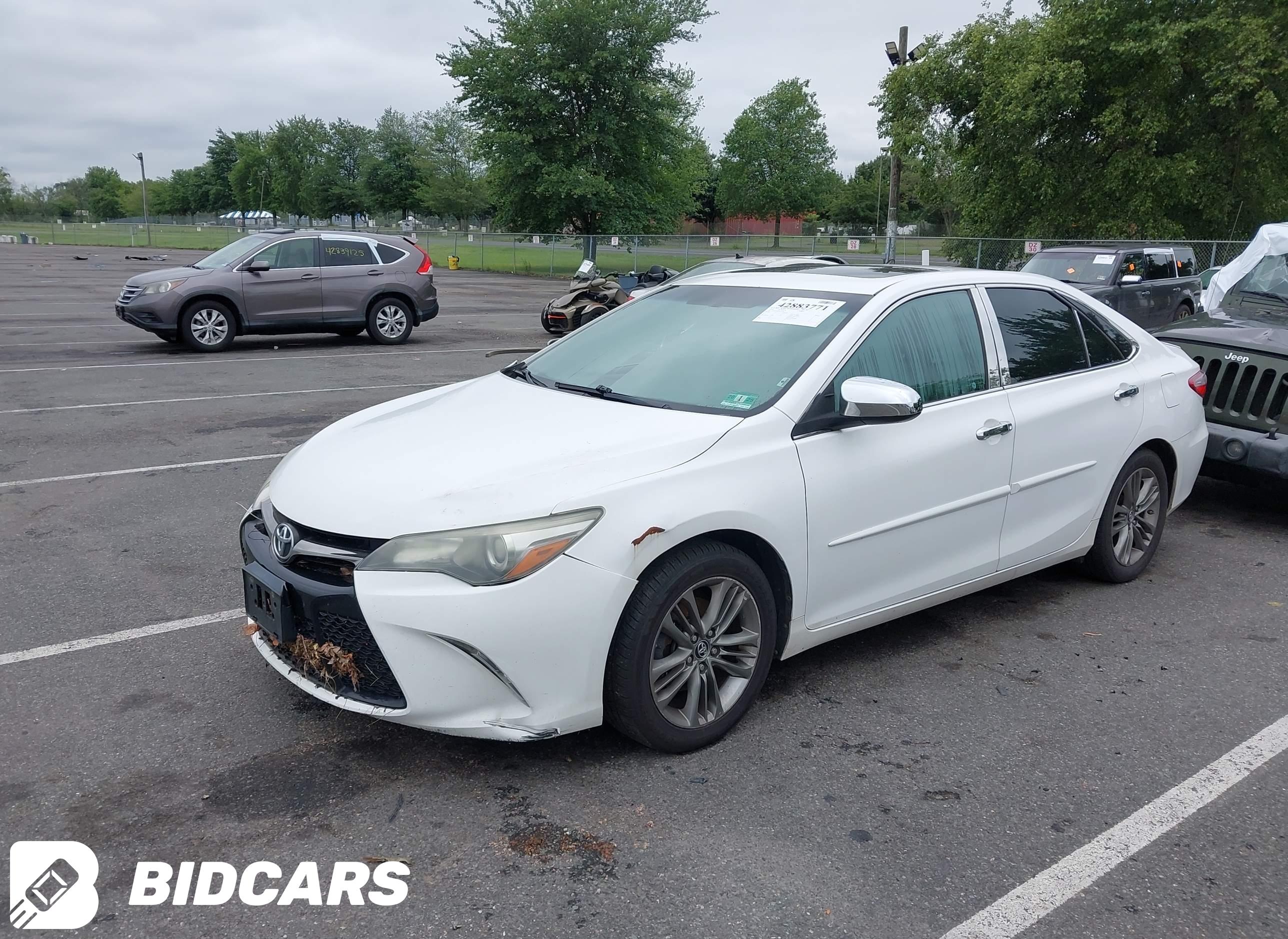 2016 Toyota Camry, SE