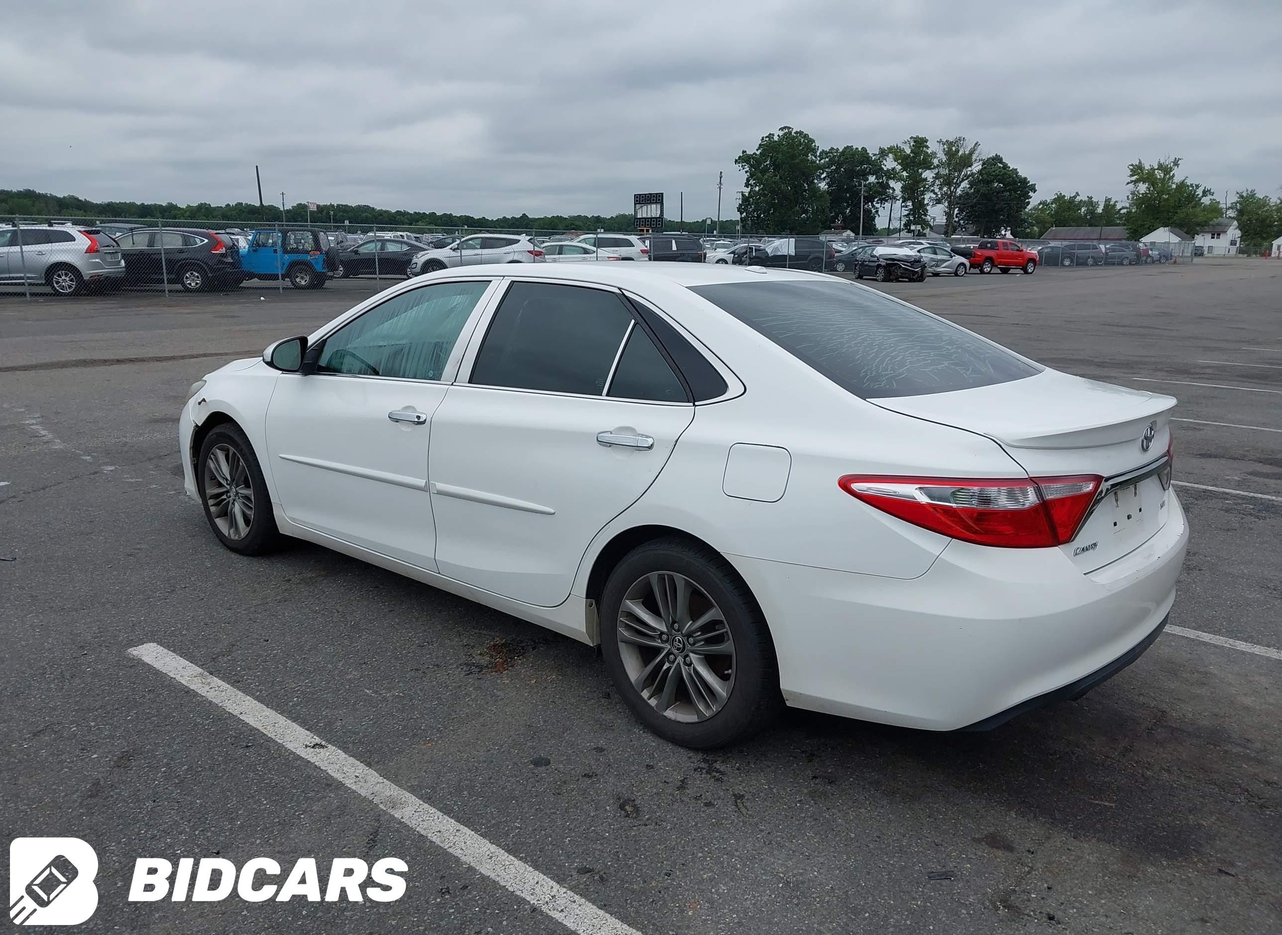 2016 Toyota Camry, SE
