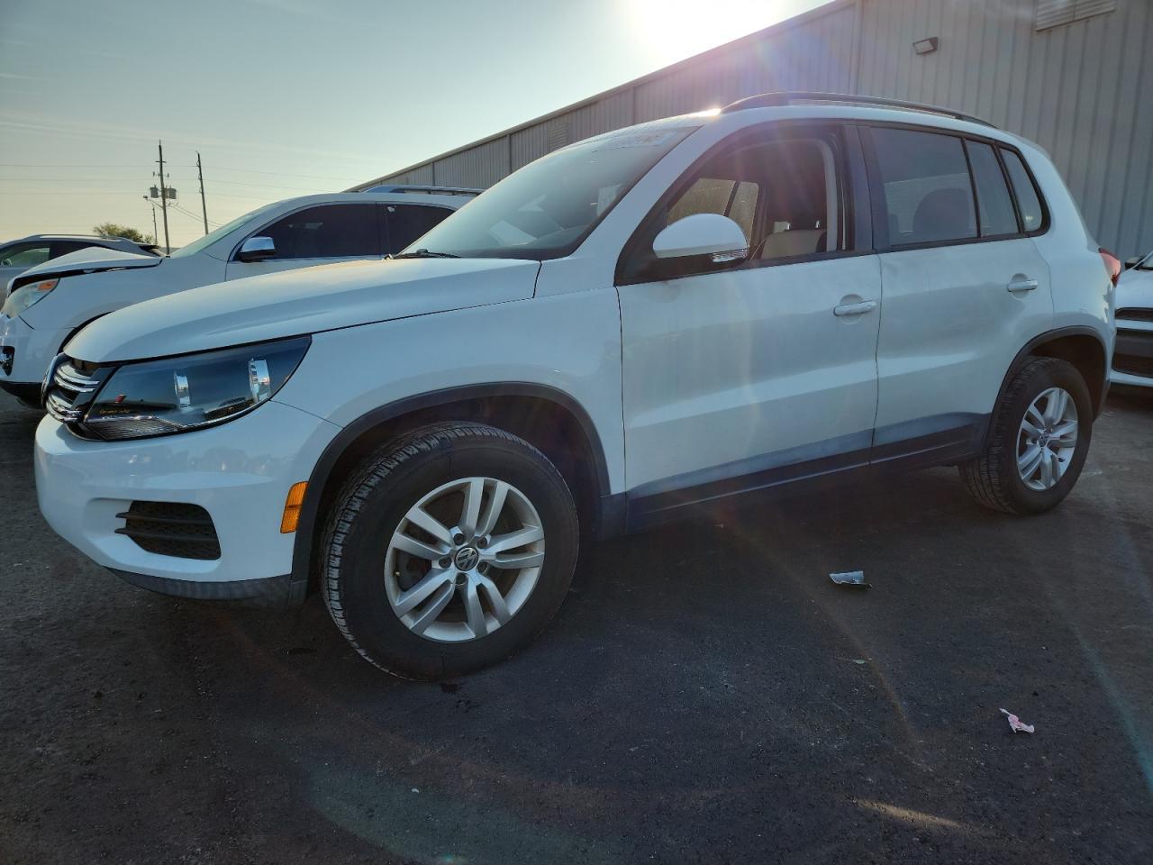 2016 Volkswagen Tiguan, S