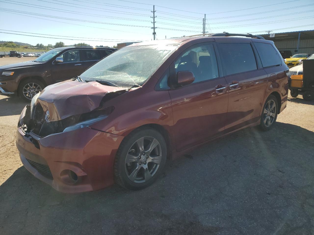 2017 Toyota Sienna, SE