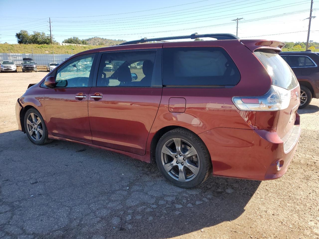 2017 Toyota Sienna, SE