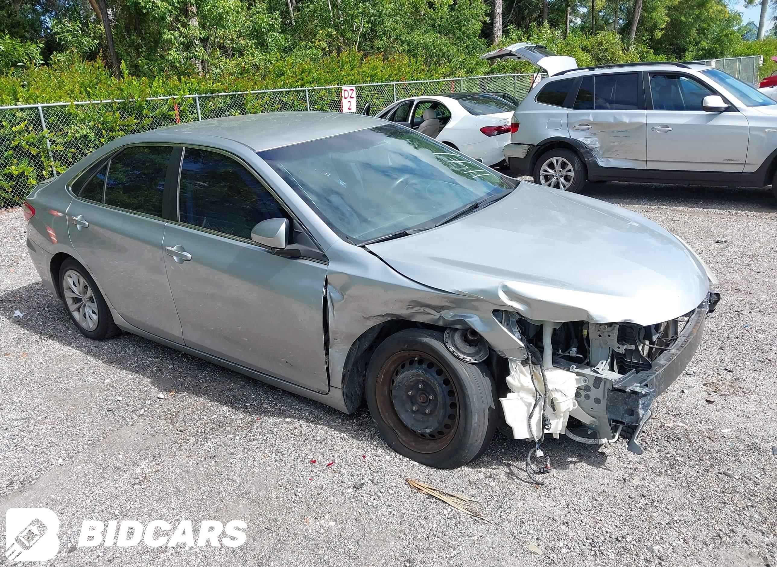 2016 Toyota Camry, LE