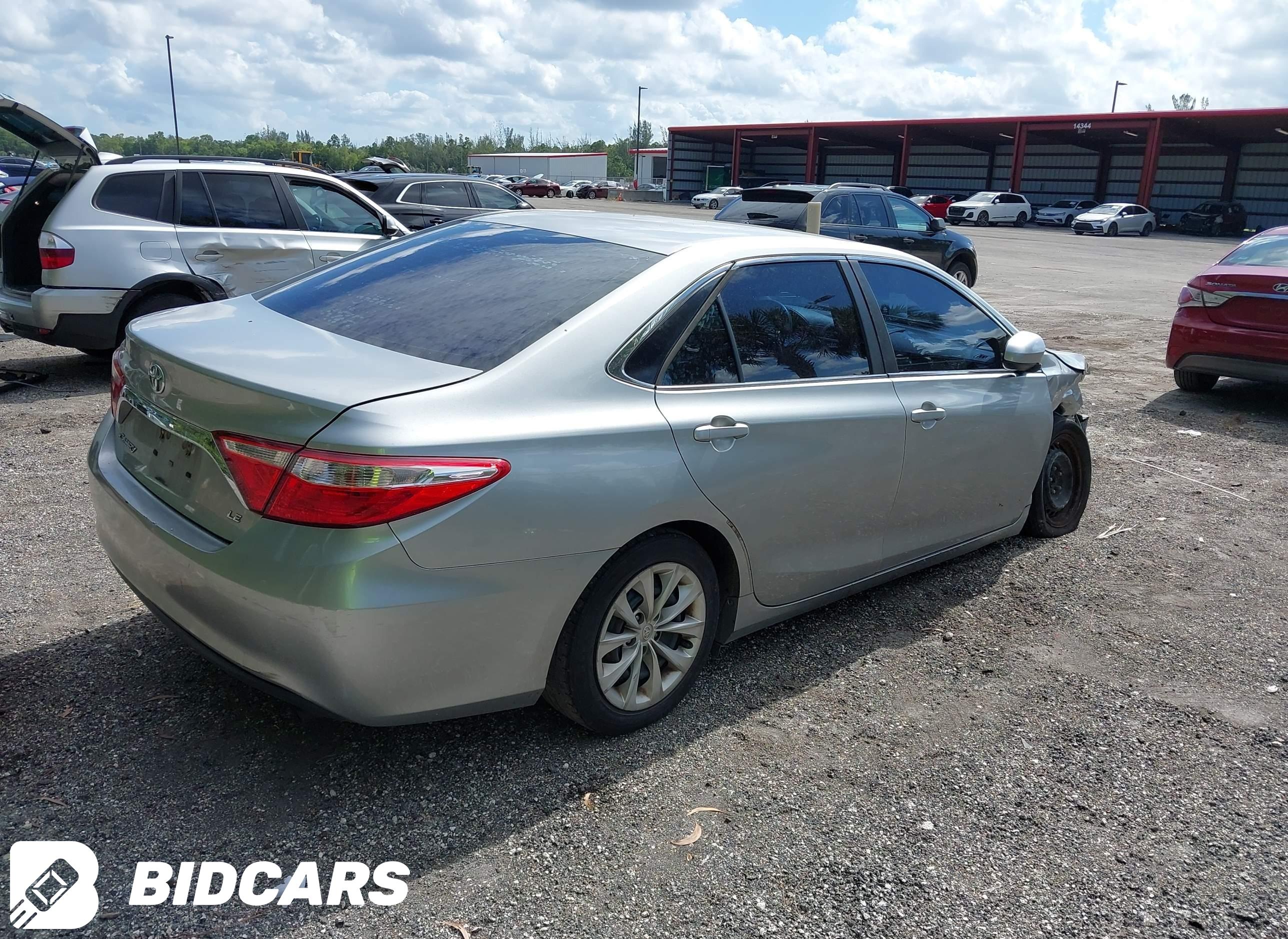 2016 Toyota Camry, LE