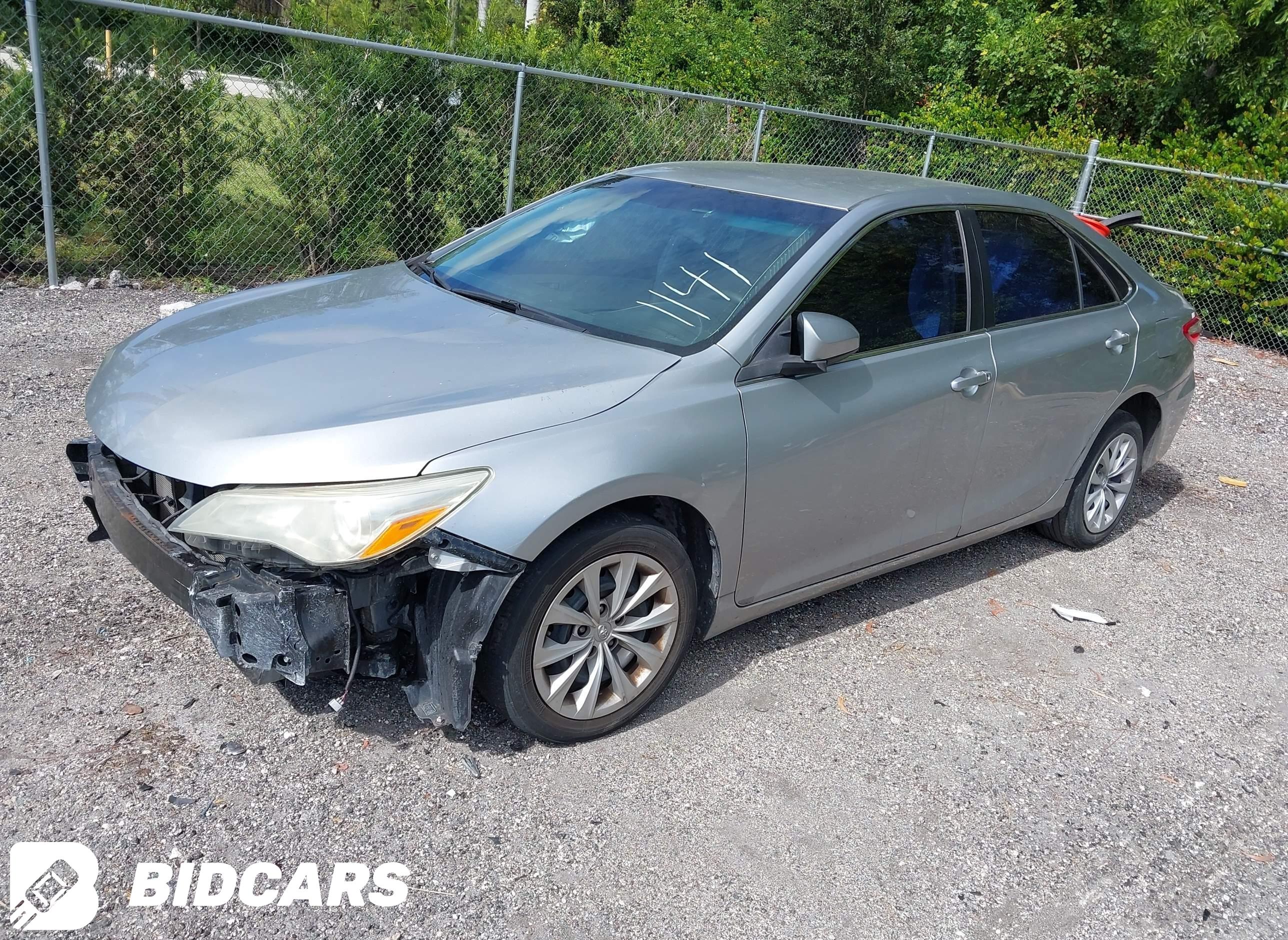 2016 Toyota Camry, LE