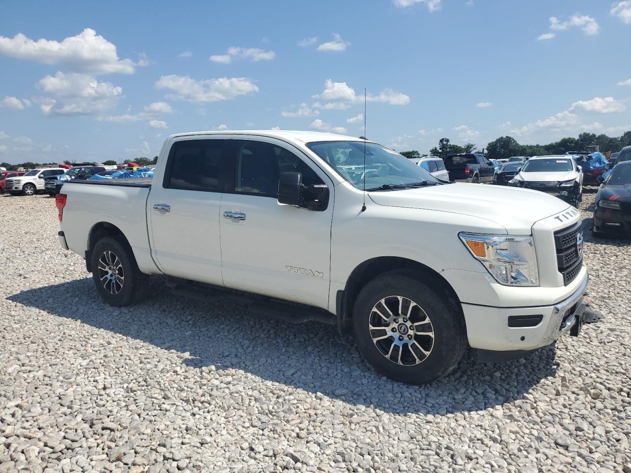 2021 Nissan Titan, SV