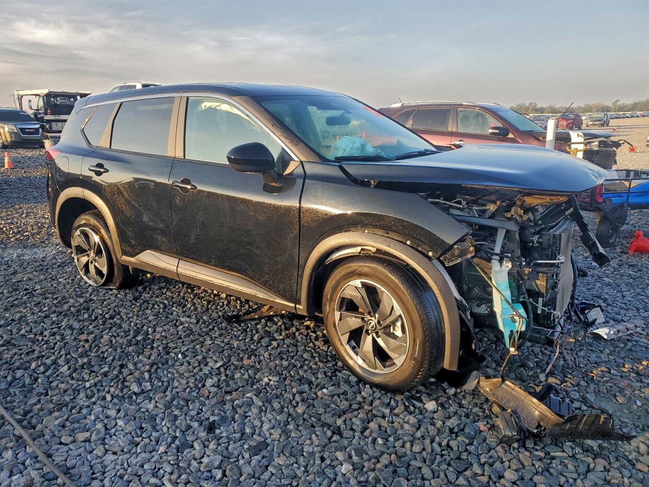 2025 Nissan Rogue, SV