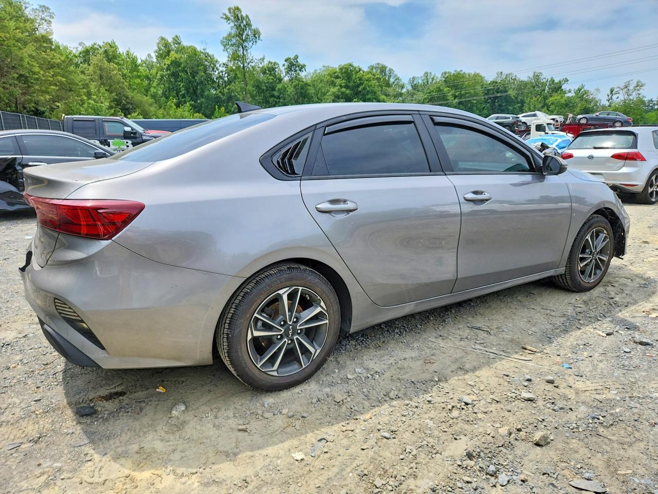 2023 KIA Forte, Lxs
