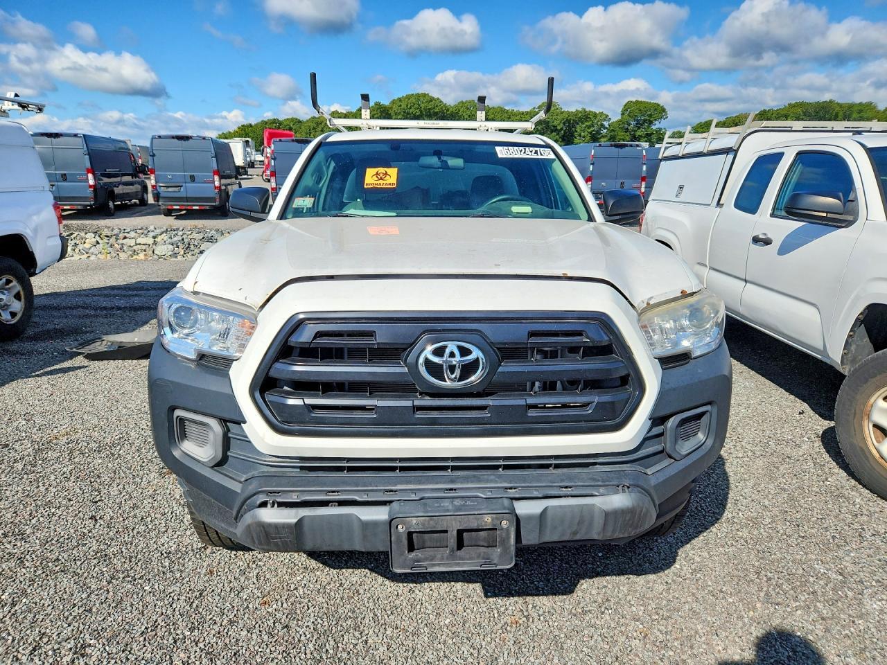 2017 Toyota Tacoma, SR