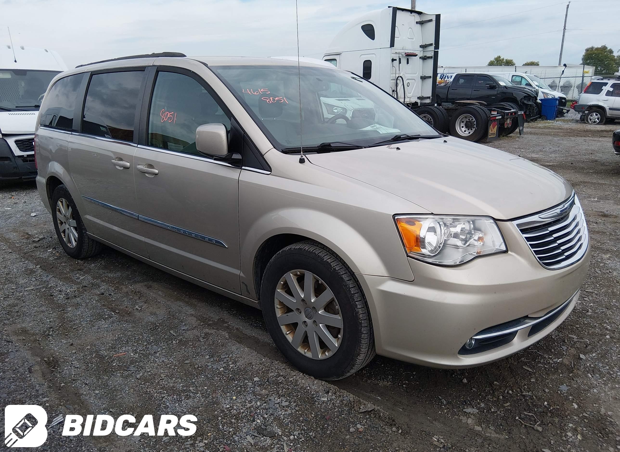 2016 Chrysler Town and Countr...