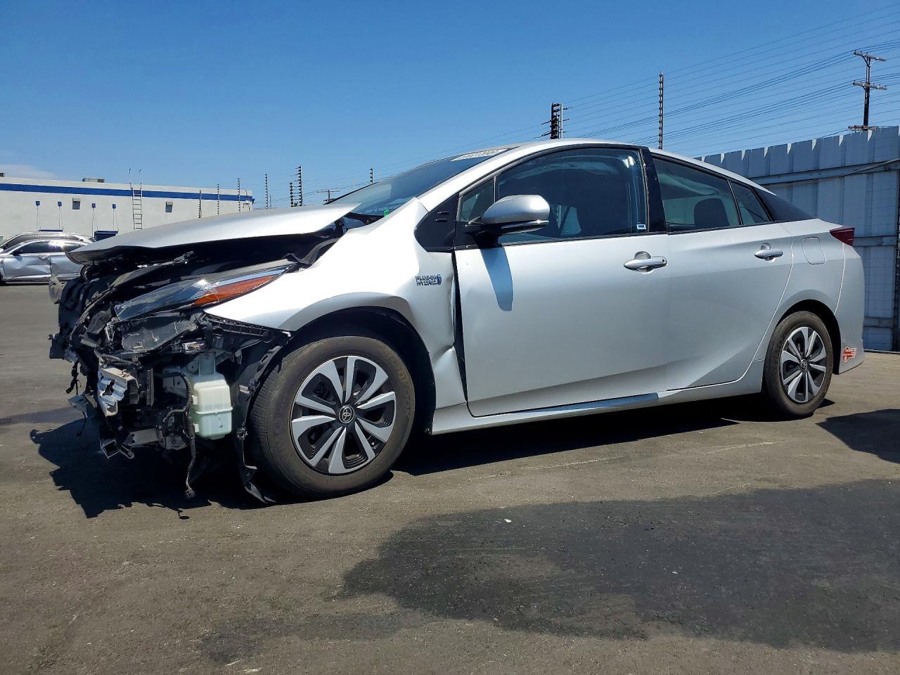2017 Toyota Prius, Premium