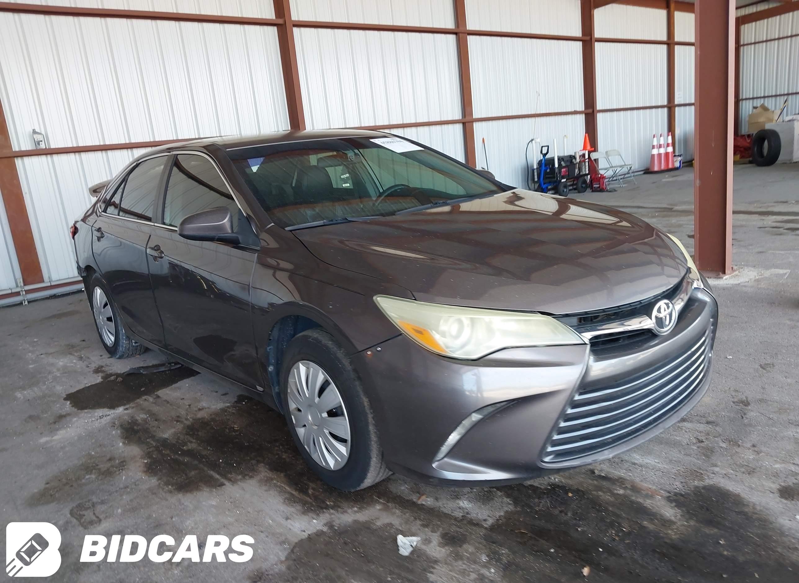 2015 Toyota Camry, LE