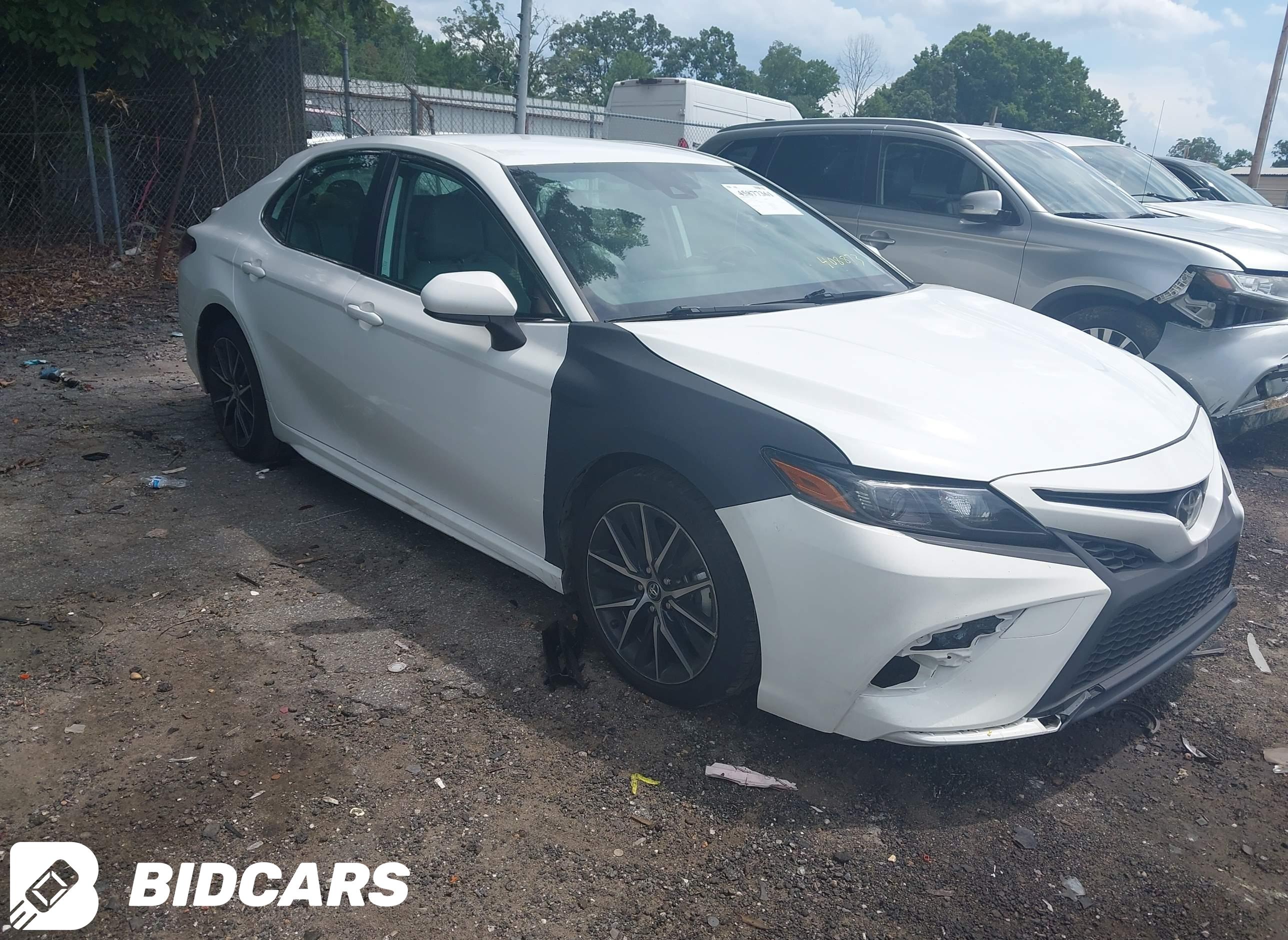 2021 Toyota Camry, SE