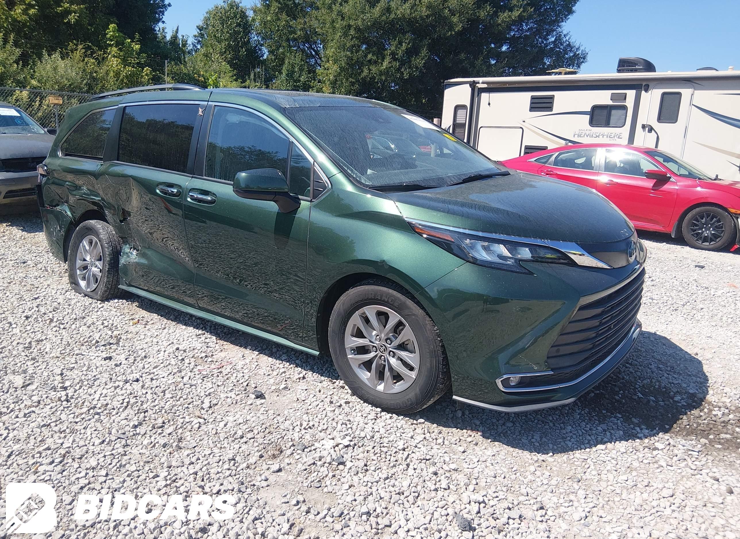2022 Toyota Sienna, Xle