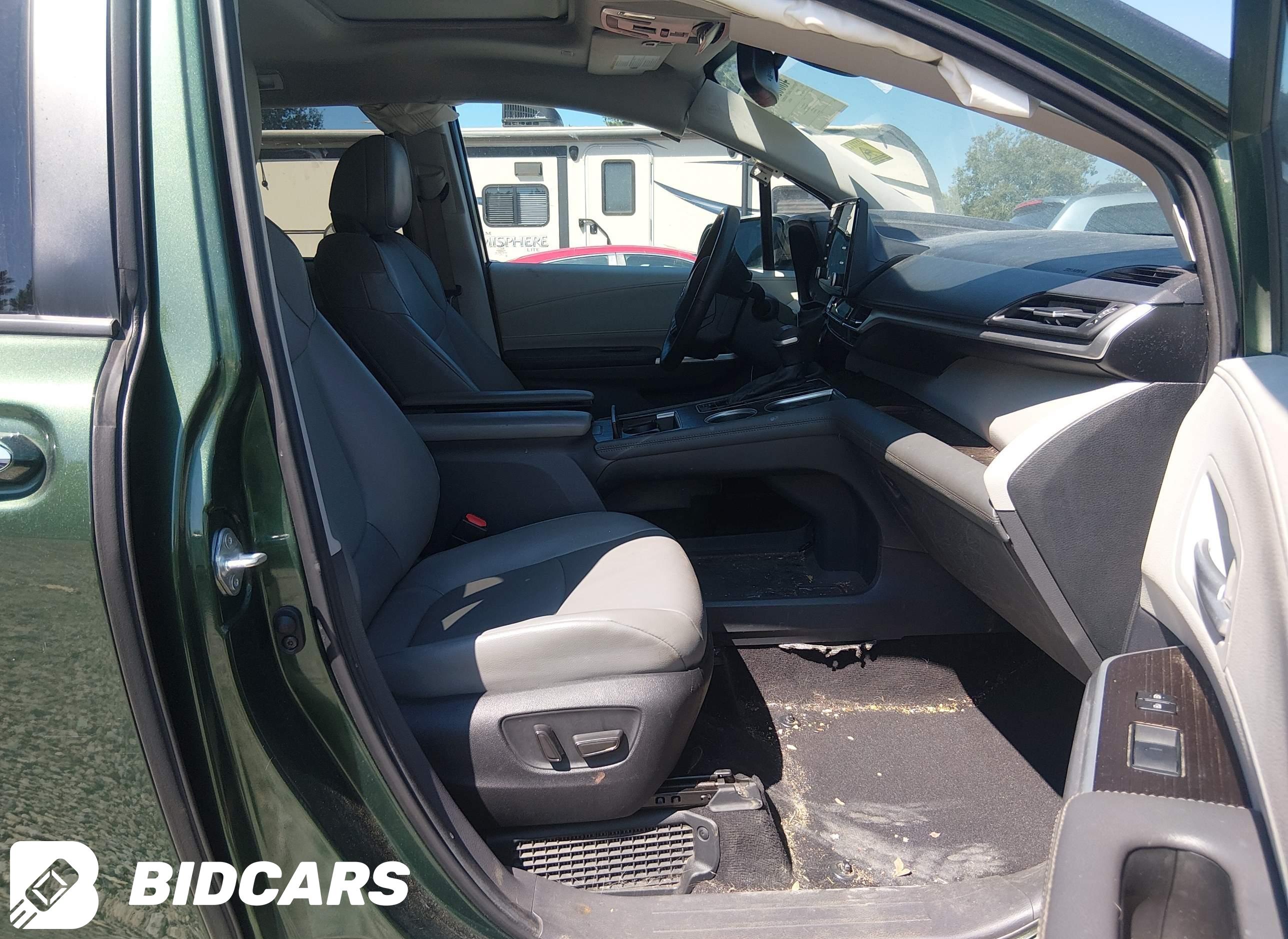 2022 Toyota Sienna, Xle