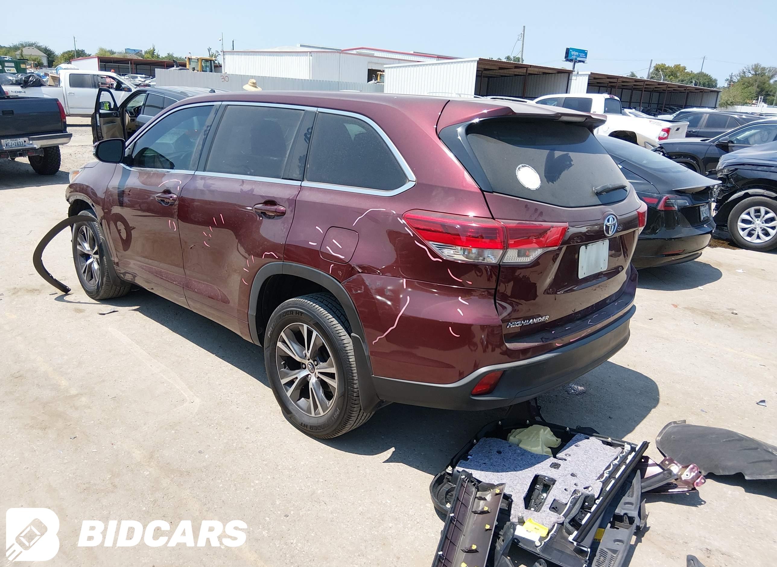 2017 Toyota Highlander, LE