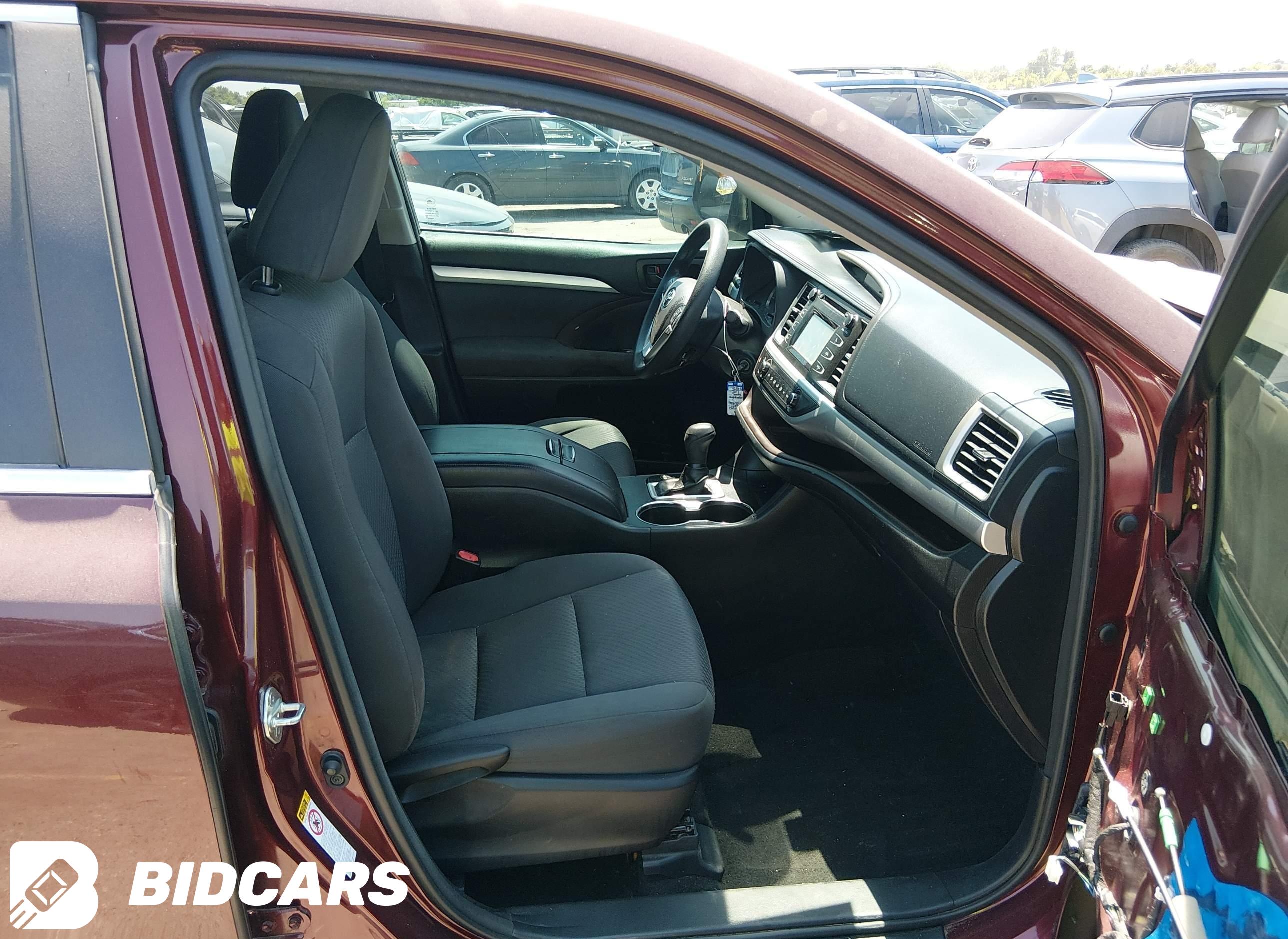 2017 Toyota Highlander, LE