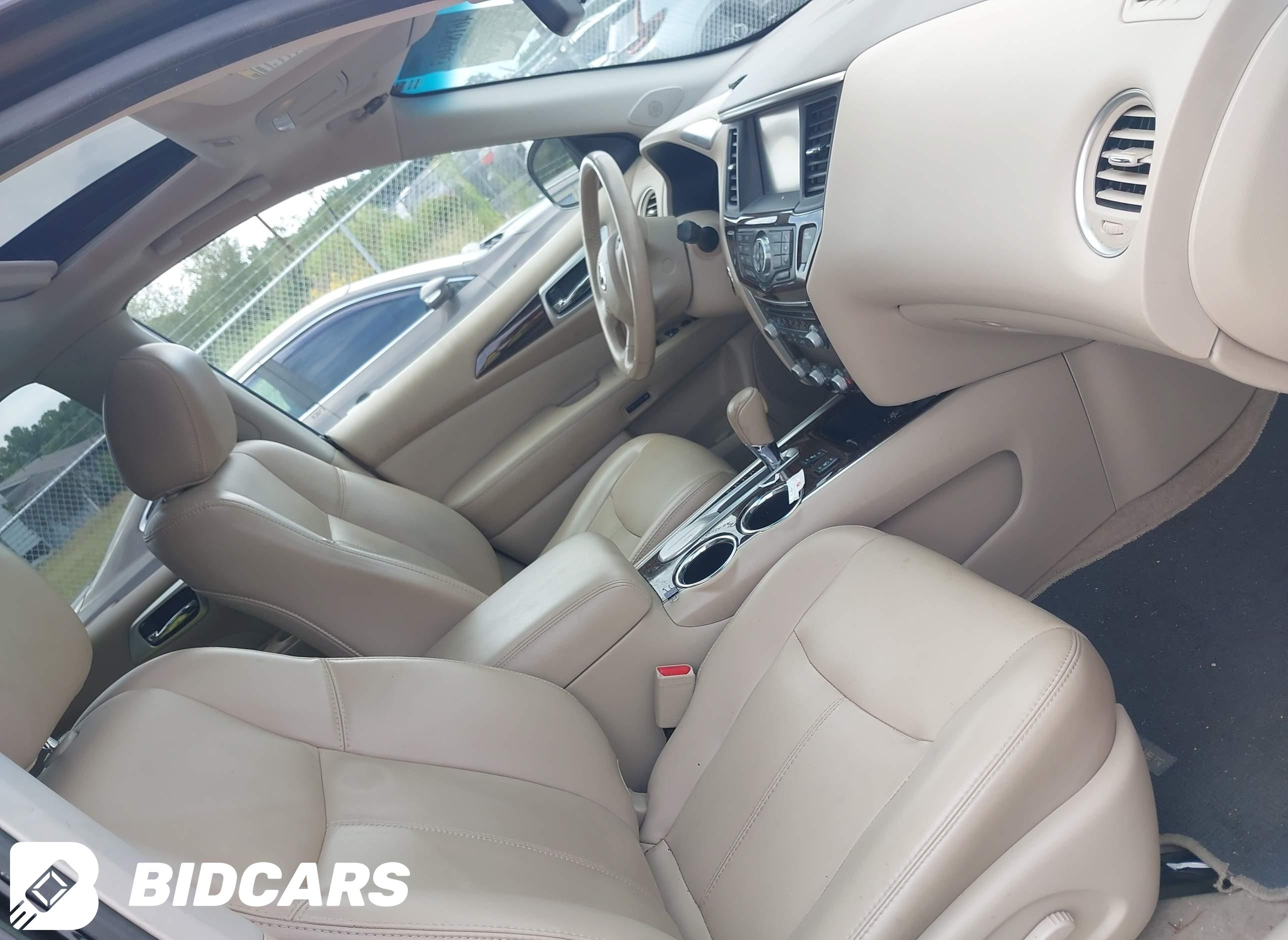 2015 Nissan Pathfinder, SL