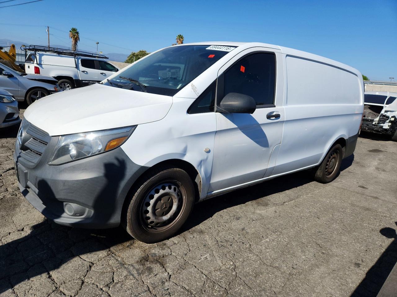 2016 Mercedes-Benz Metris