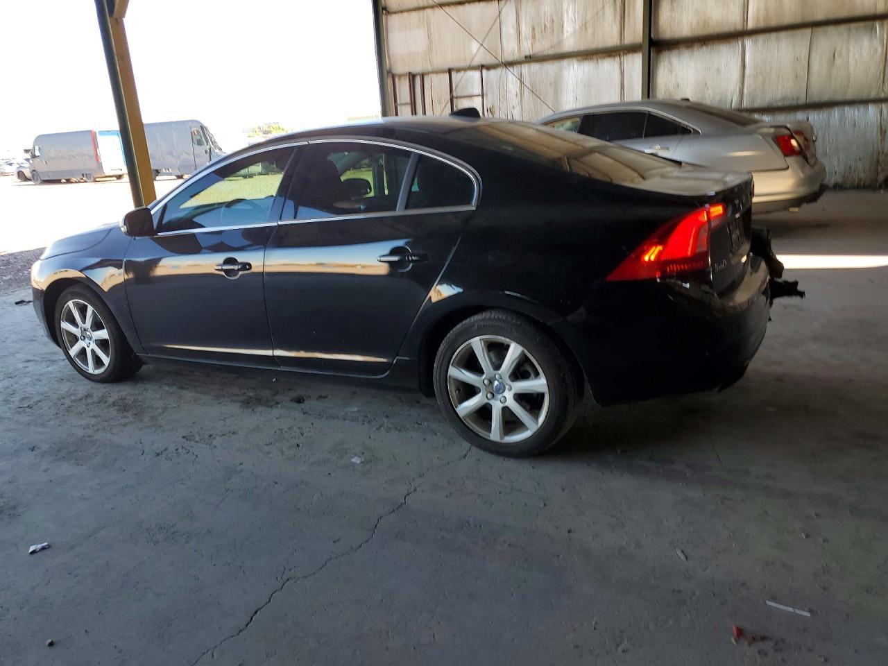 2016 Volvo S60, Premier