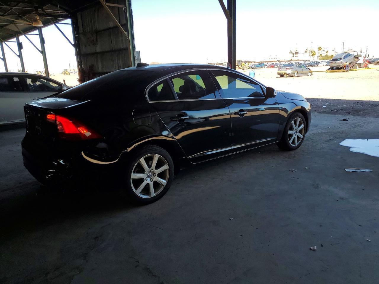 2016 Volvo S60, Premier