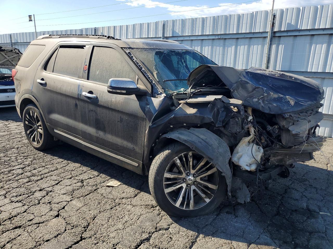2017 Ford Explorer, Platinum