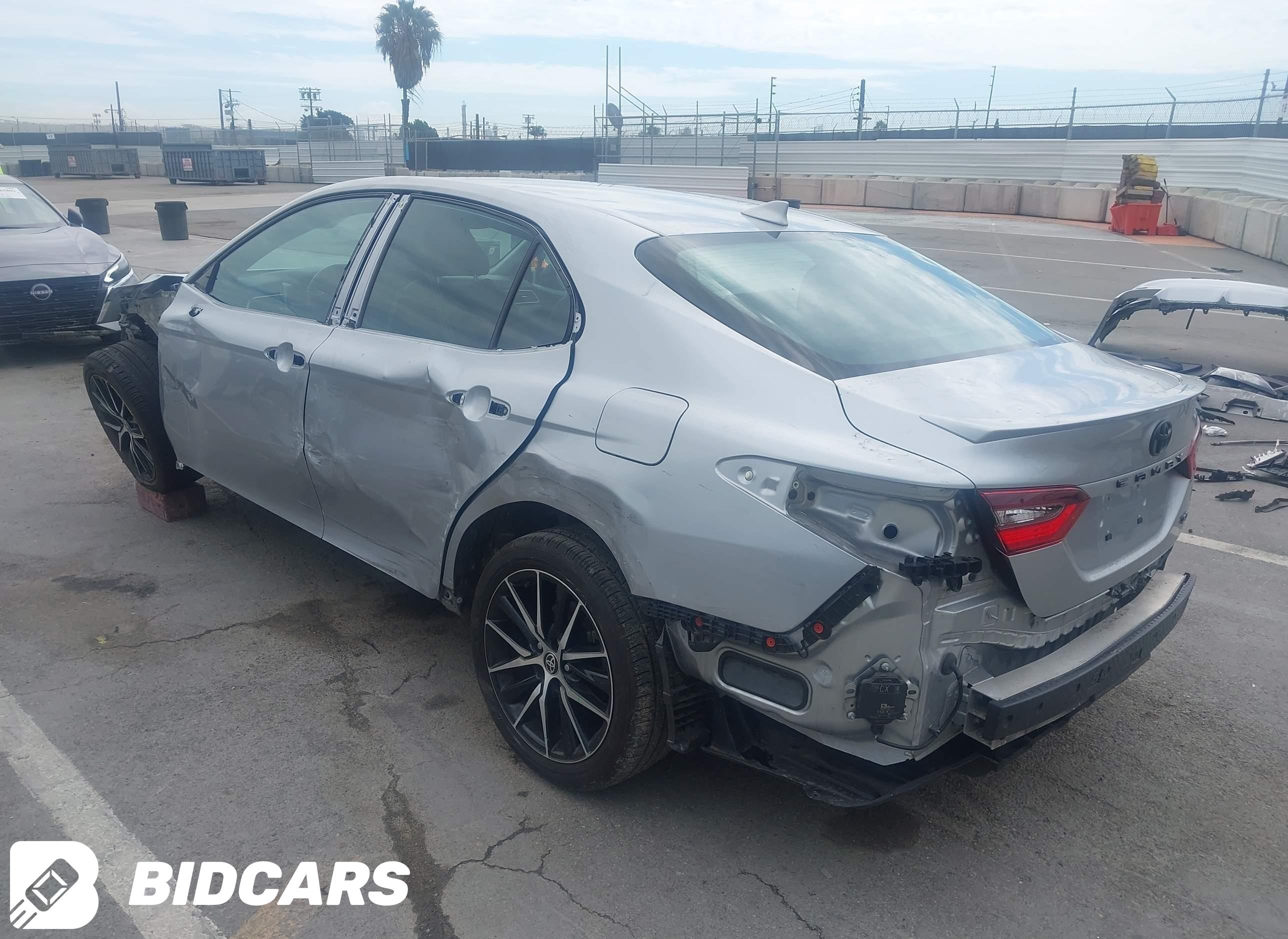 2022 Toyota Camry, SE