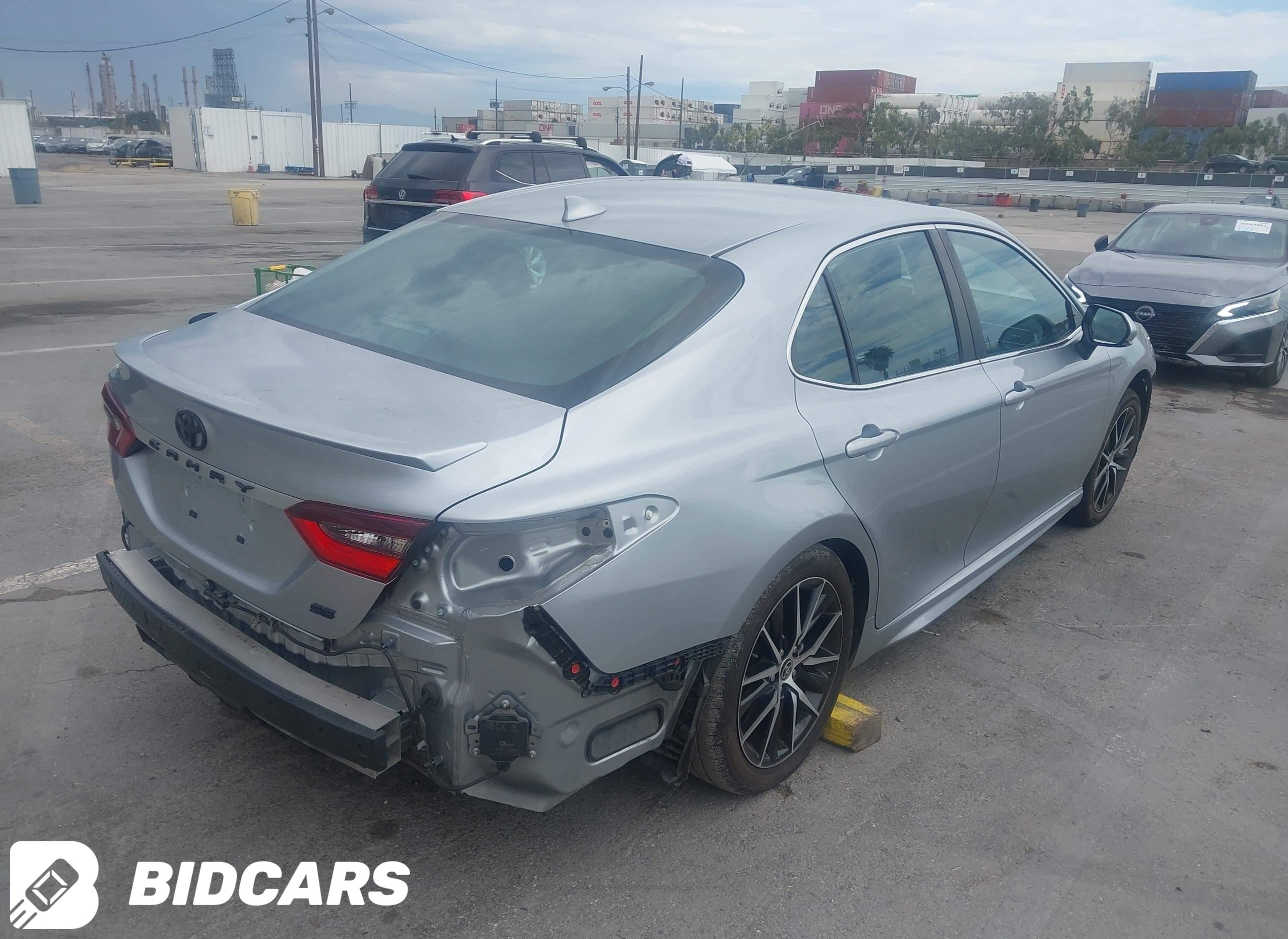 2022 Toyota Camry, SE