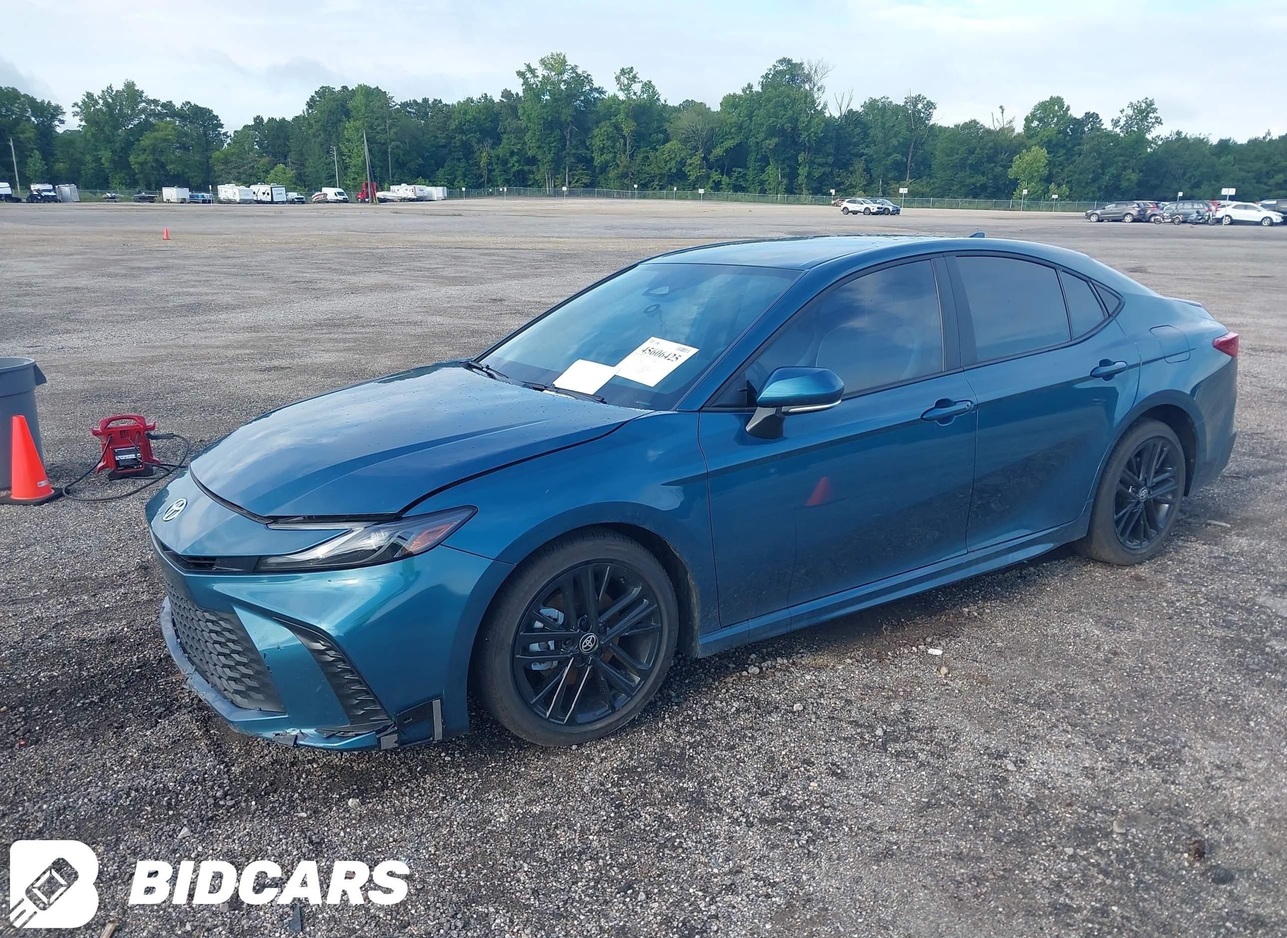 2026 Toyota Camry, SE