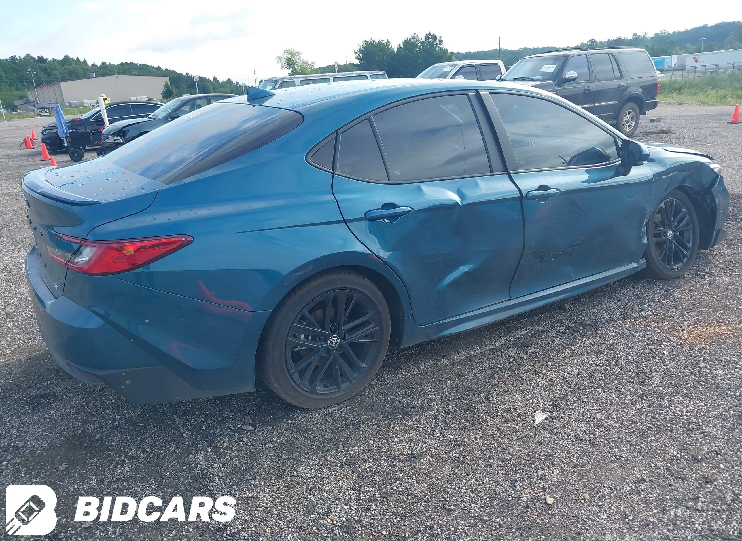 2026 Toyota Camry, SE