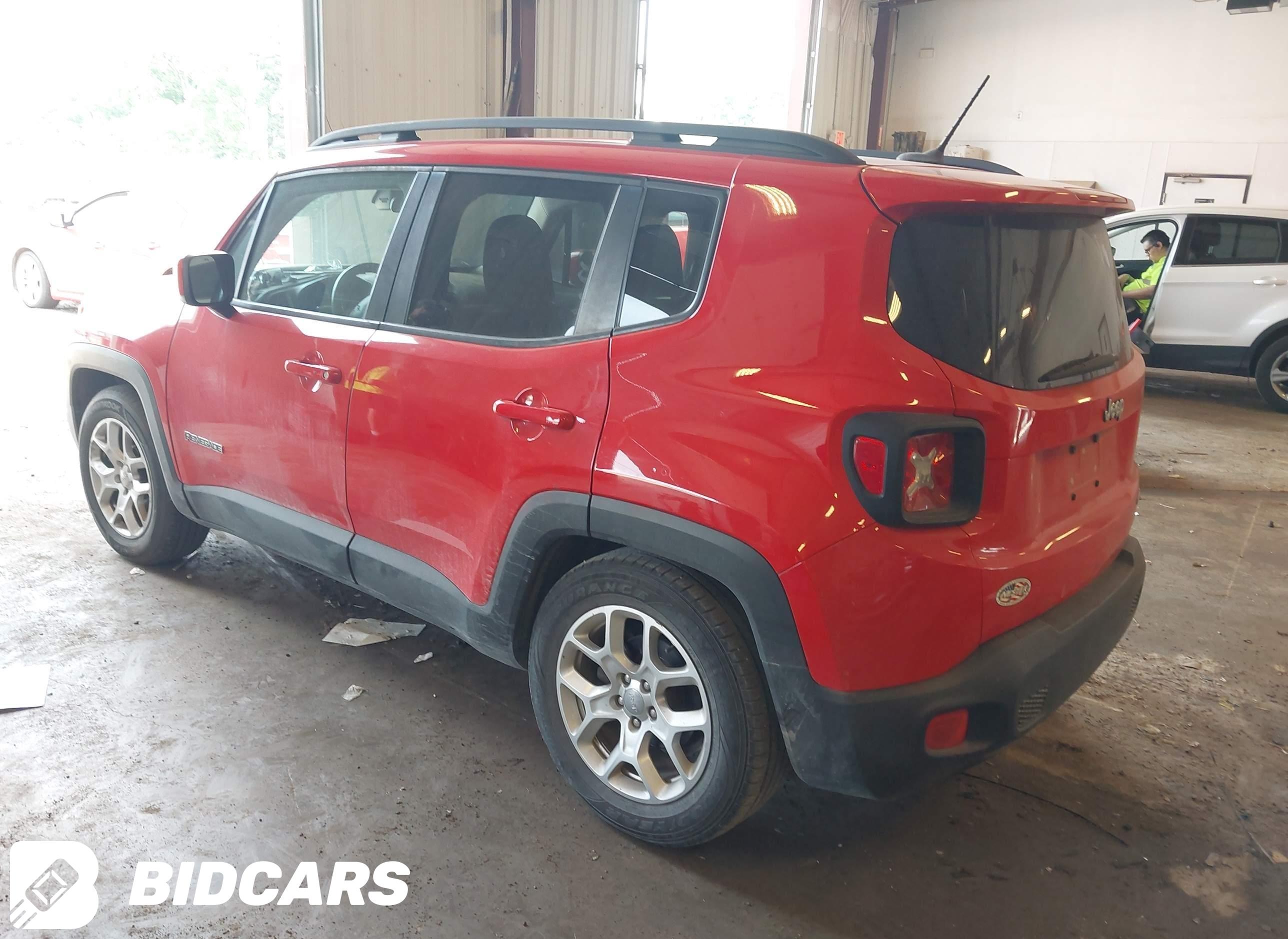2016 Jeep Renegade, Latitude