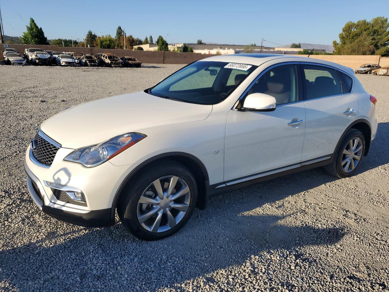 2017 Infiniti QX50, Base