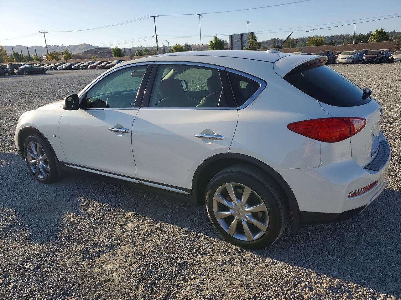 2017 Infiniti QX50, Base