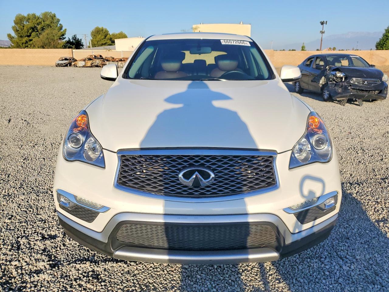2017 Infiniti QX50, Base