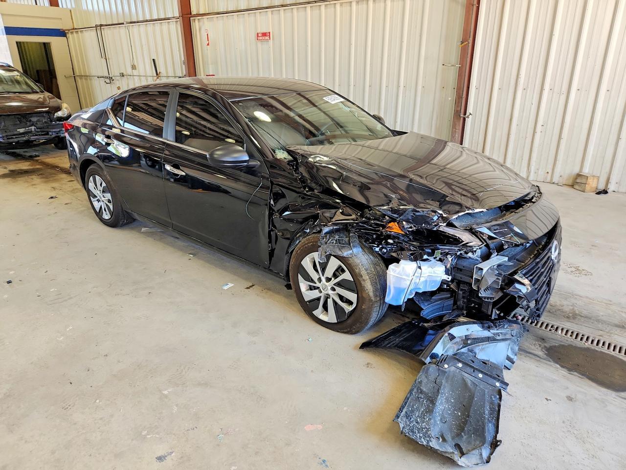 2025 Nissan Altima, S