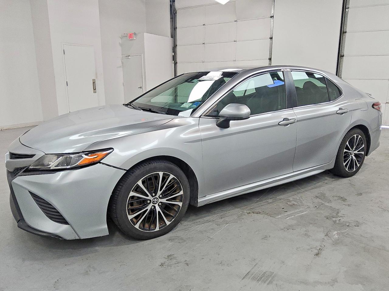 2018 Toyota Camry, SE