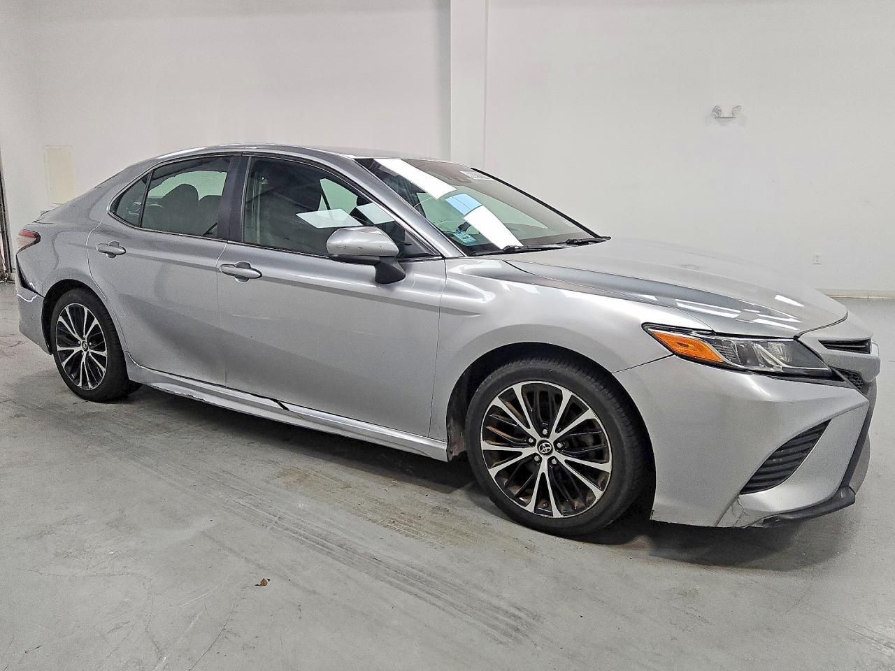 2018 Toyota Camry, SE