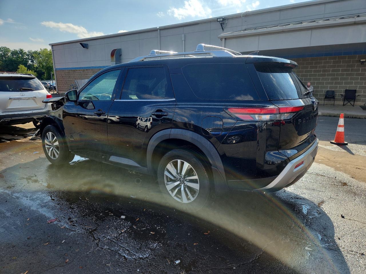 2023 Nissan Pathfinder, SL