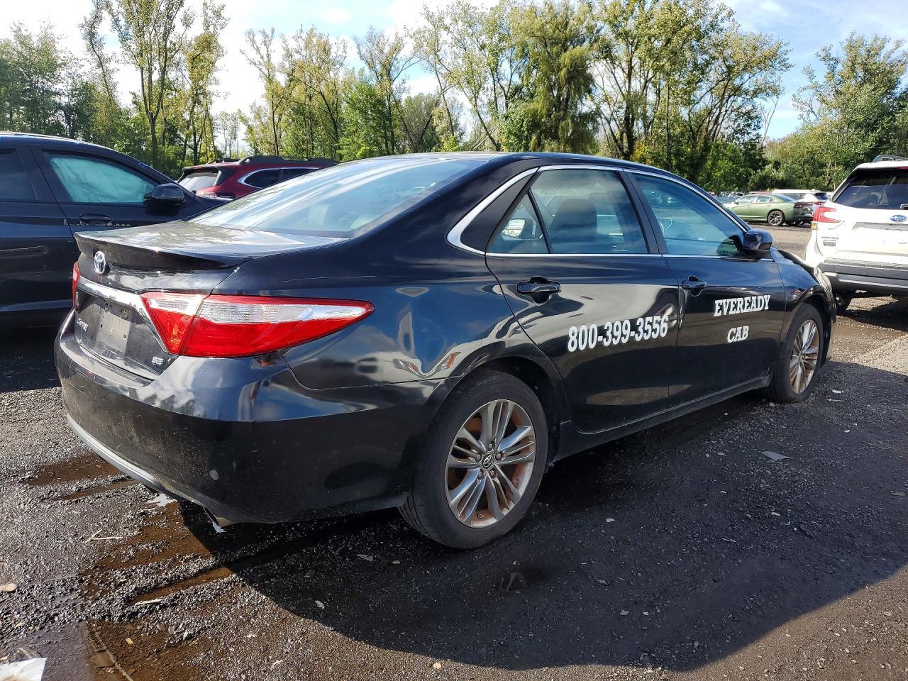 2016 Toyota Camry, SE