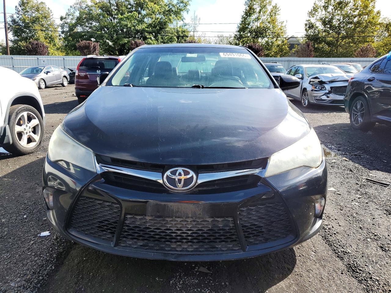 2016 Toyota Camry, SE