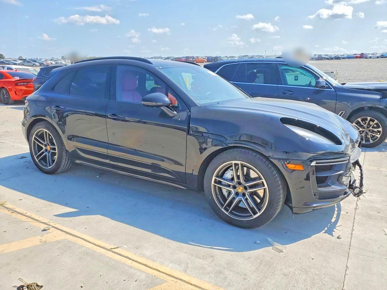 2021 Porsche Macan, Turbo