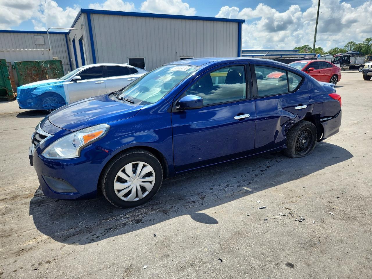 2019 Nissan Versa, SV