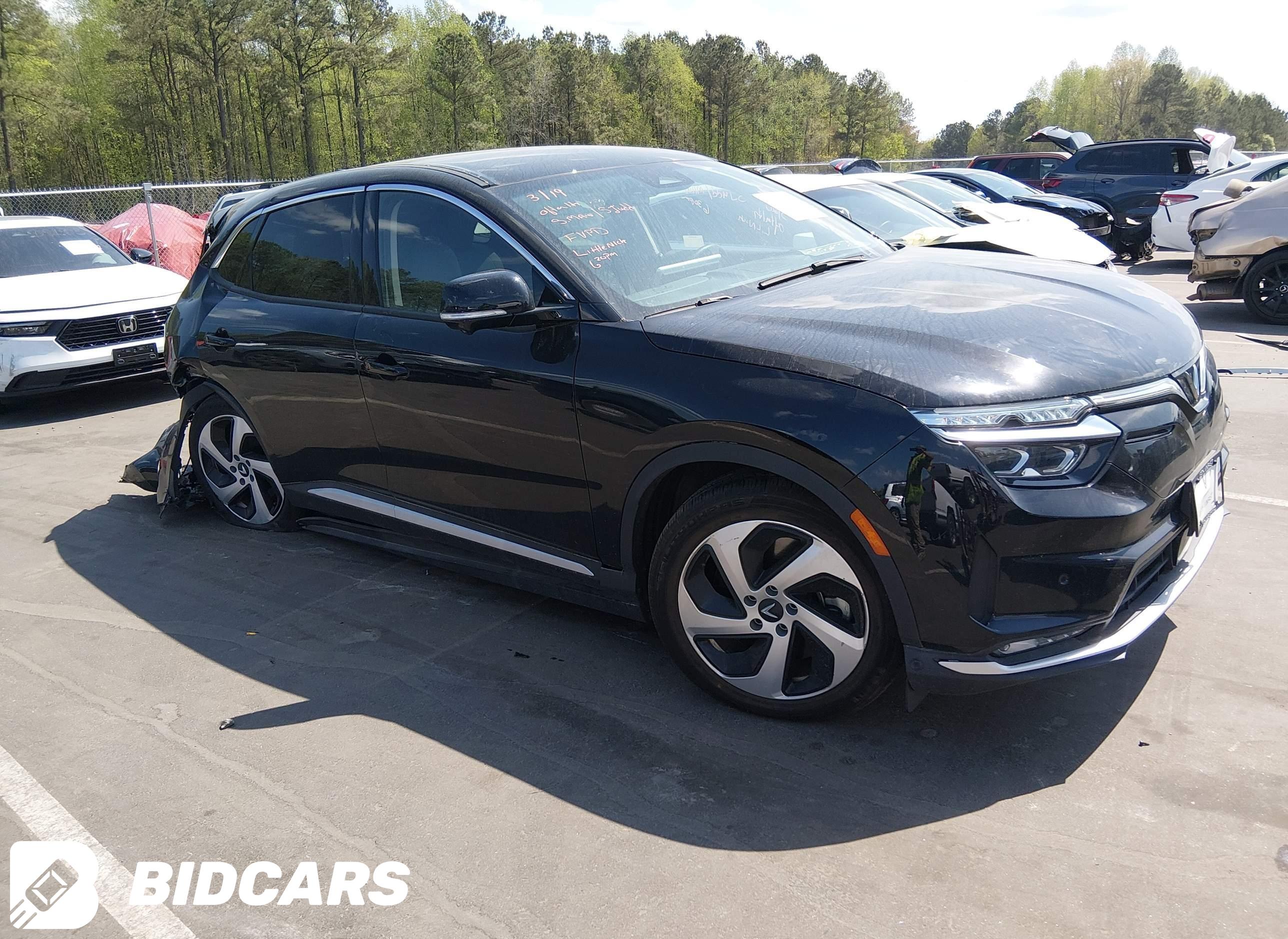 2023 Vinfast VF 8, Eco