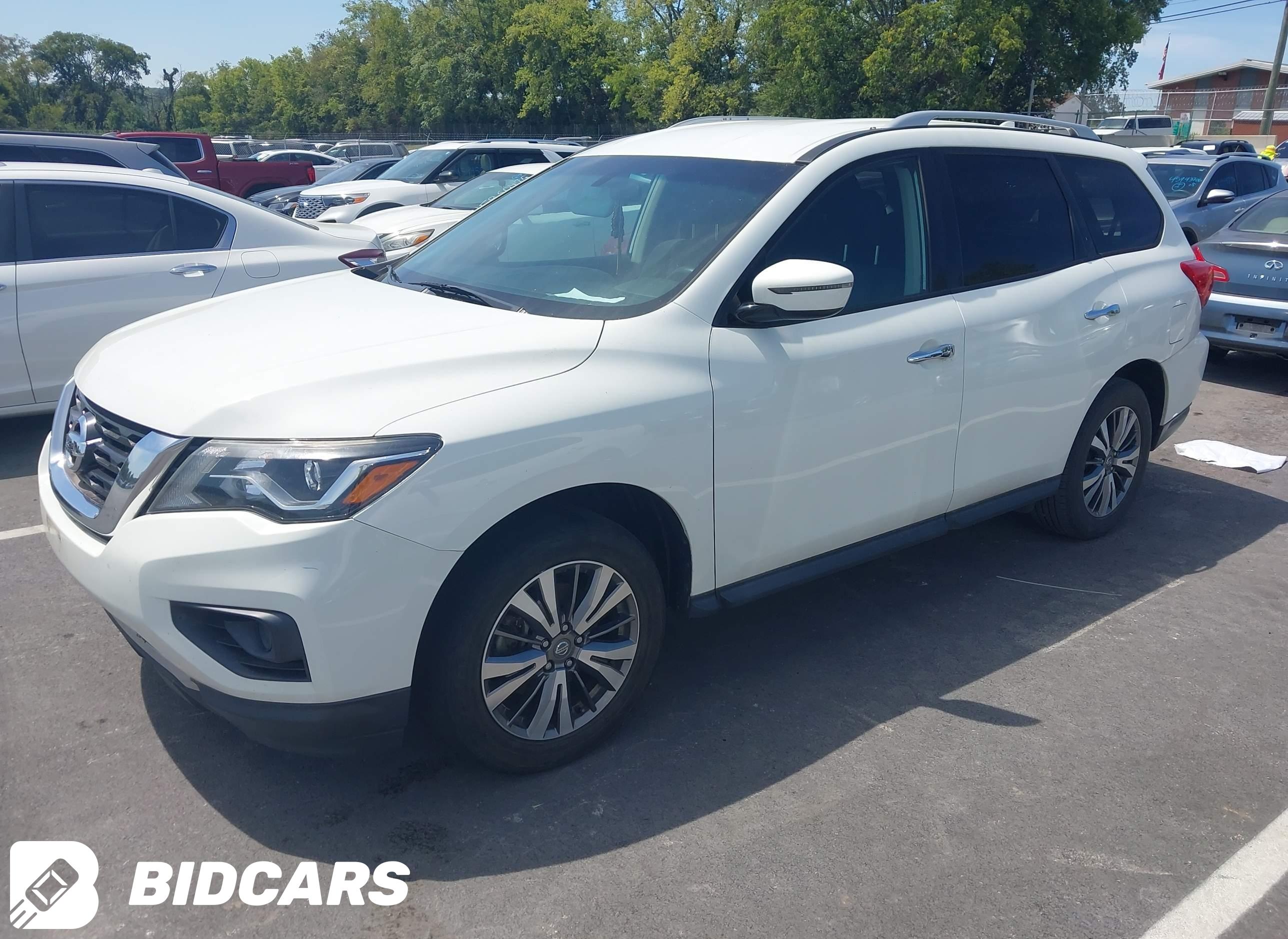 2019 Nissan Pathfinder, S