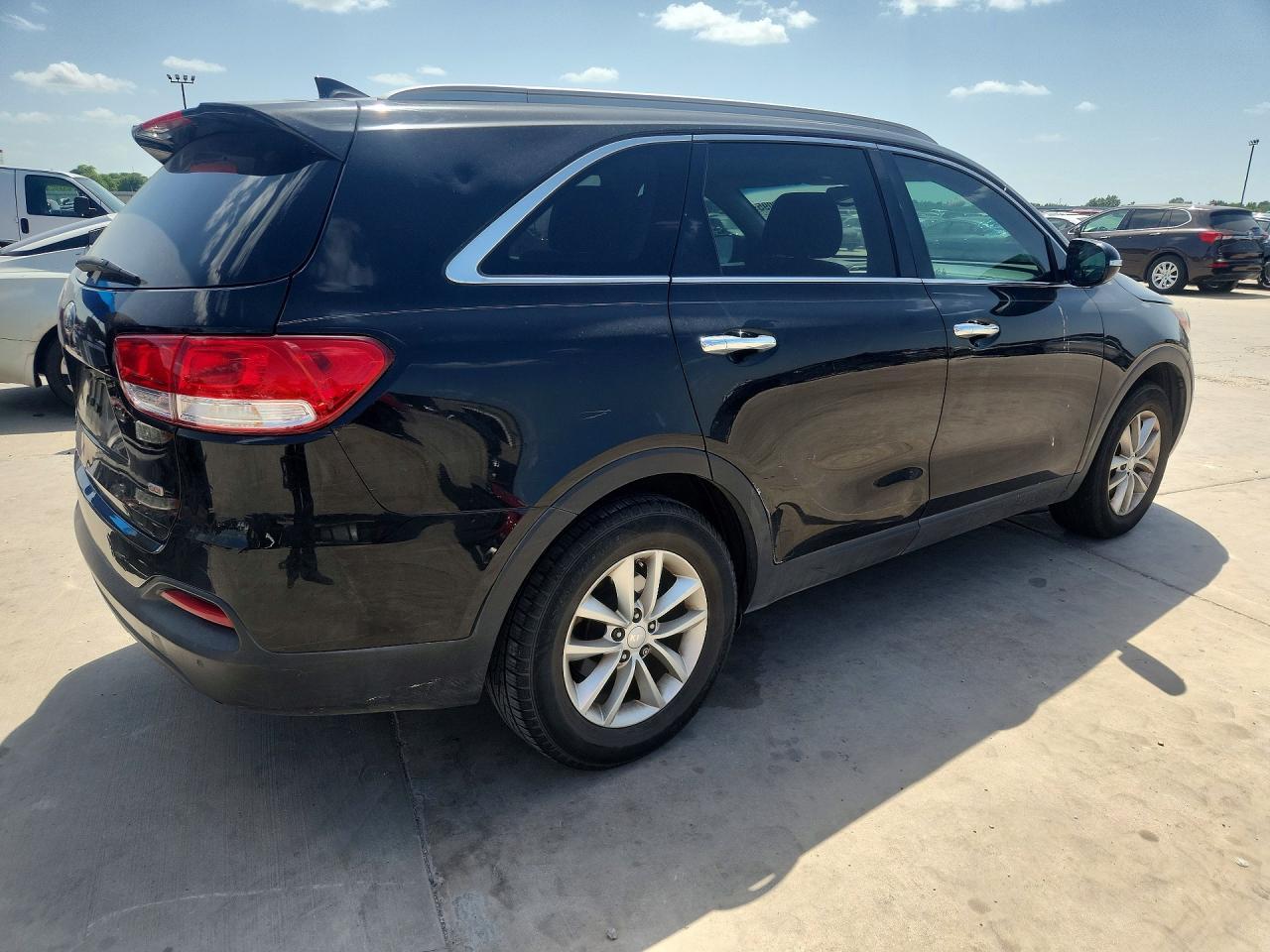 2016 KIA Sorento, LX