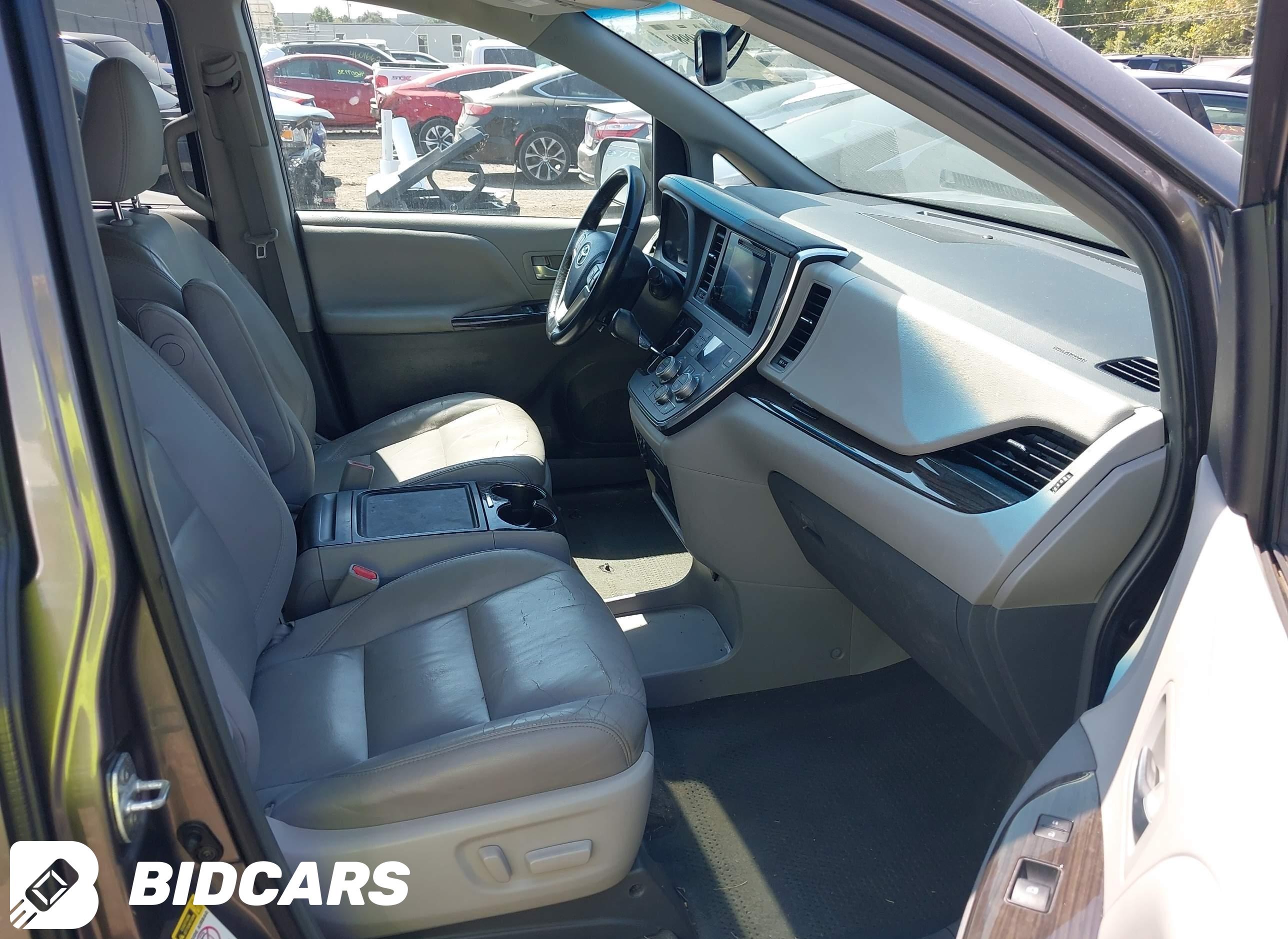 2016 Toyota Sienna, Xle 8 Pas...