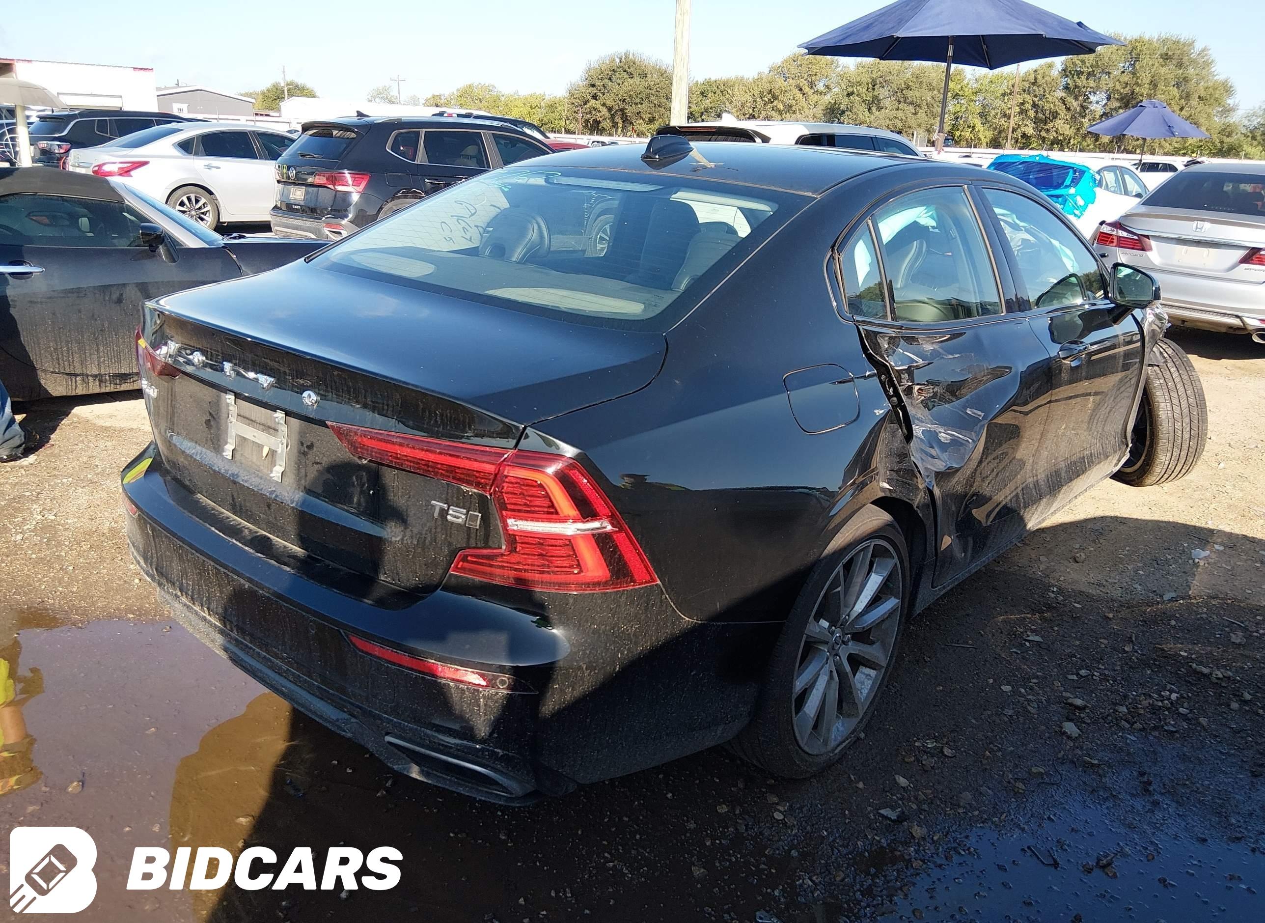 2021 Volvo S60, T5 Momentum