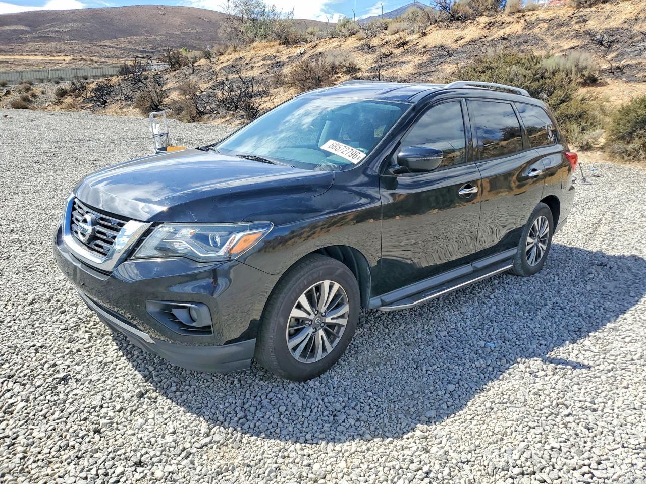 2017 Nissan Pathfinder, SV